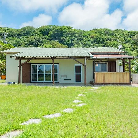 Taru House: Oceanview Retreat Near Beach in Nanjo, Okinawa Villa Exterior photo