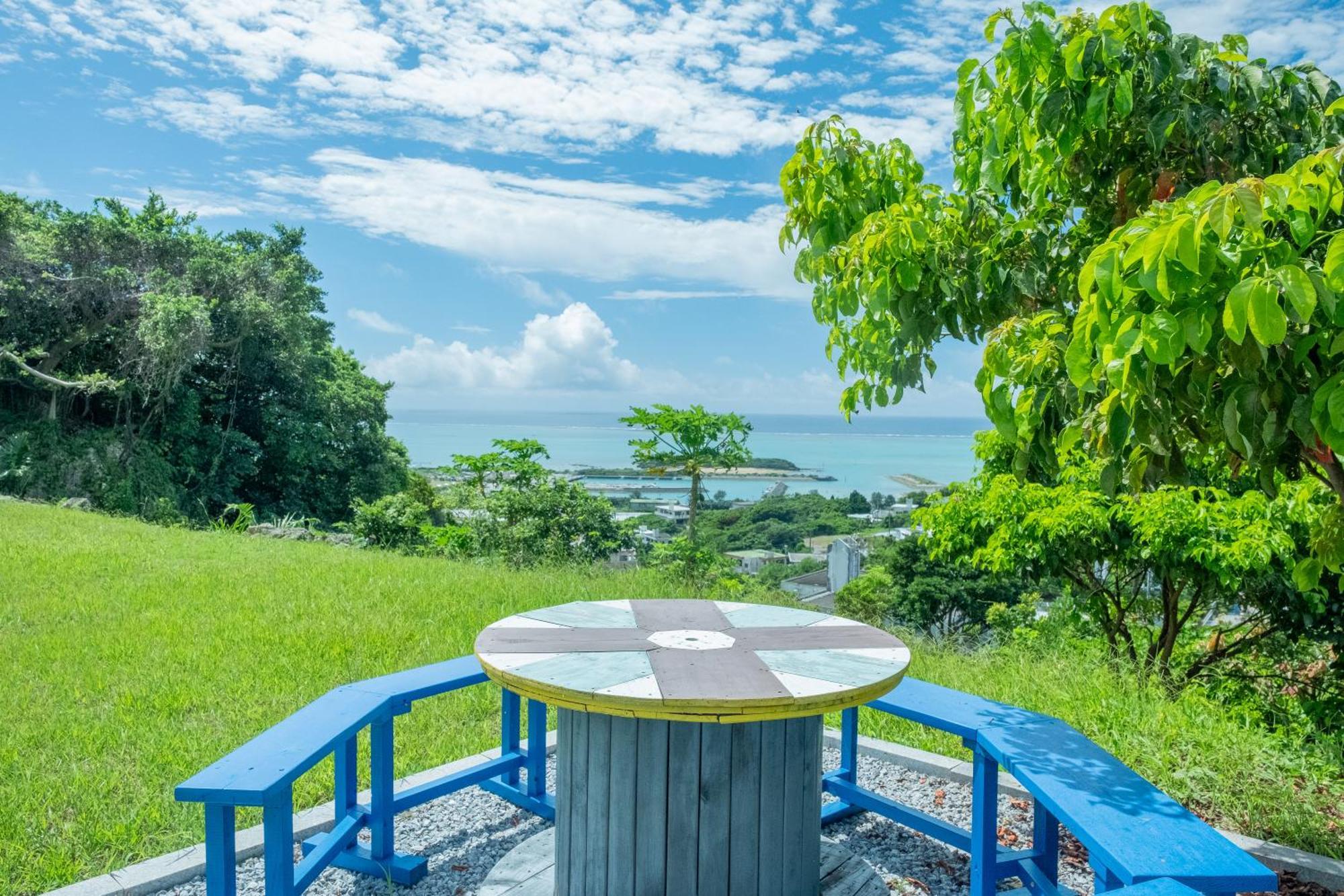 Taru House: Oceanview Retreat Near Beach in Nanjo, Okinawa Villa Exterior photo